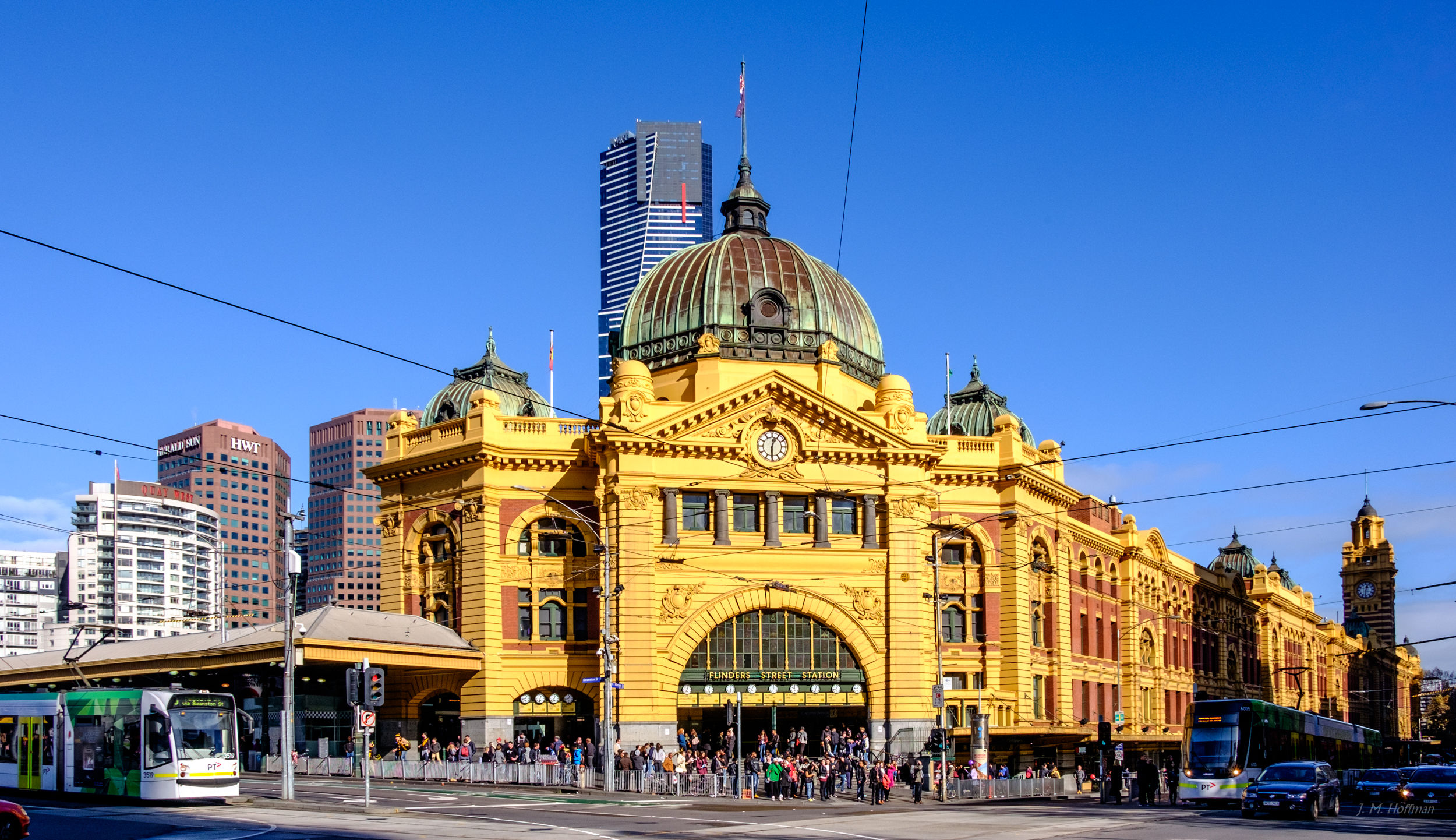 The Iconic Flinders Street Station: Melbourne, Australia