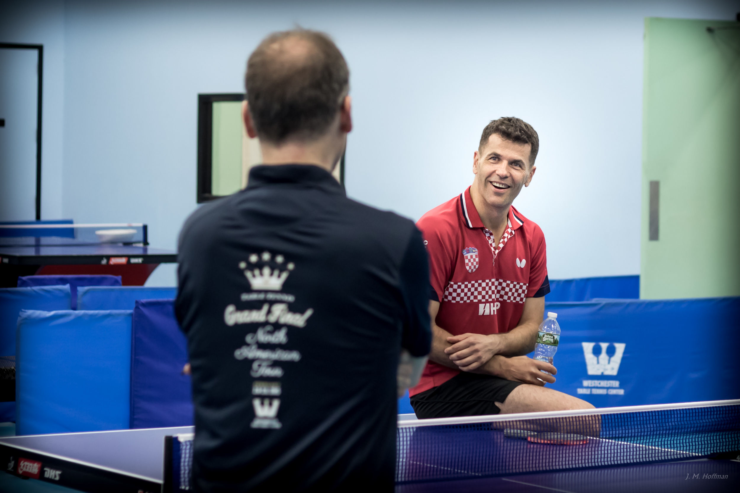 Zoran chats with Will.: 